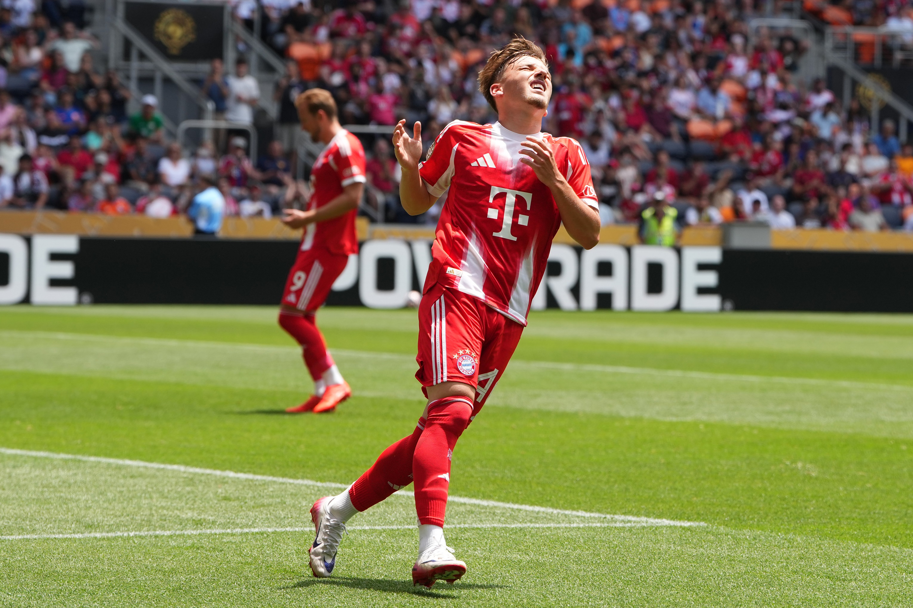 Lennart Karl reacts in frustration after missing his shot.
