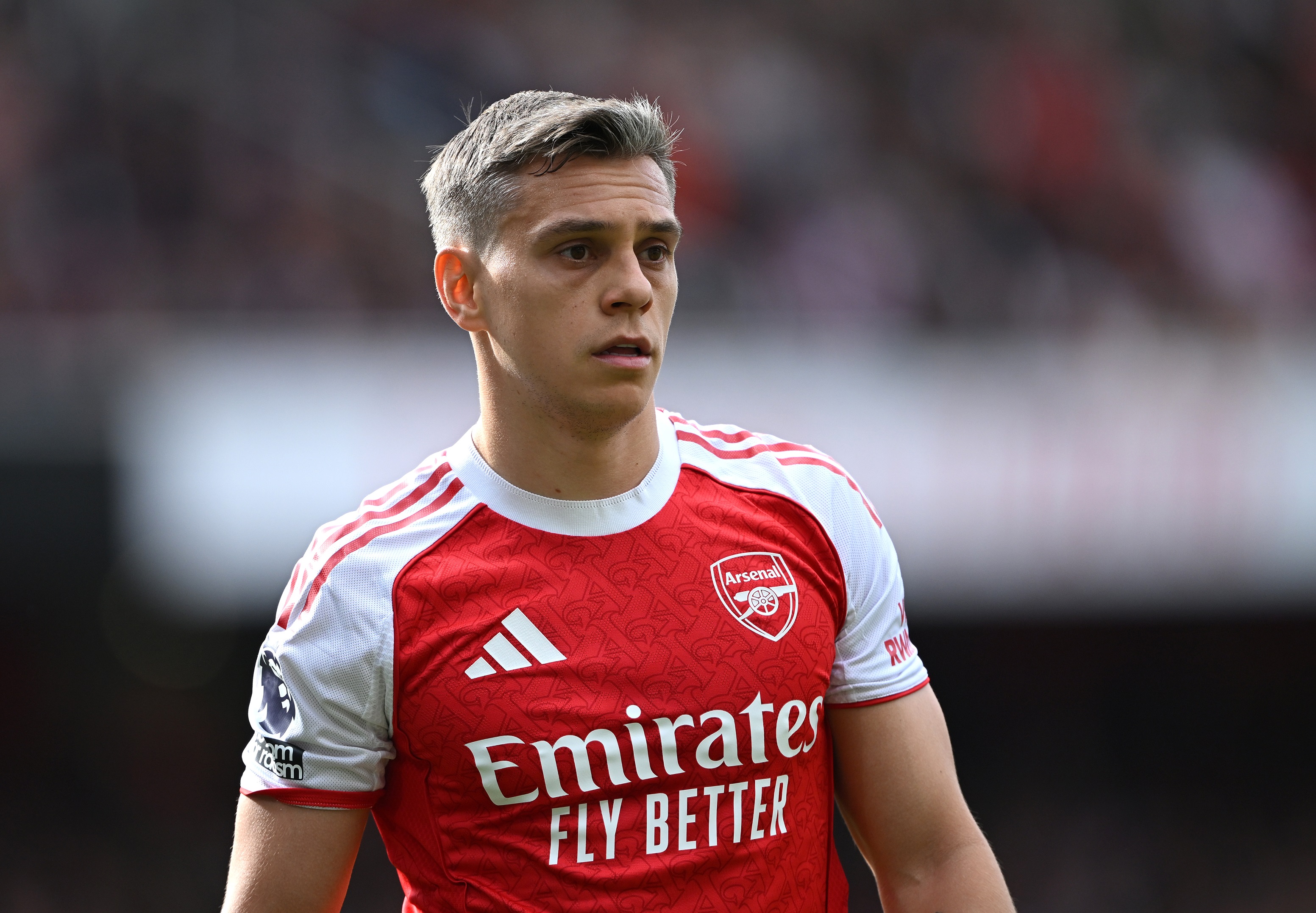 Leandro Trossard looks on during Arsenal game.