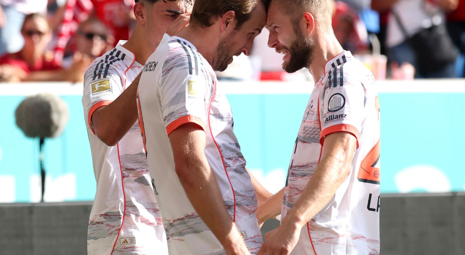 Harry Kane celebrates his goal