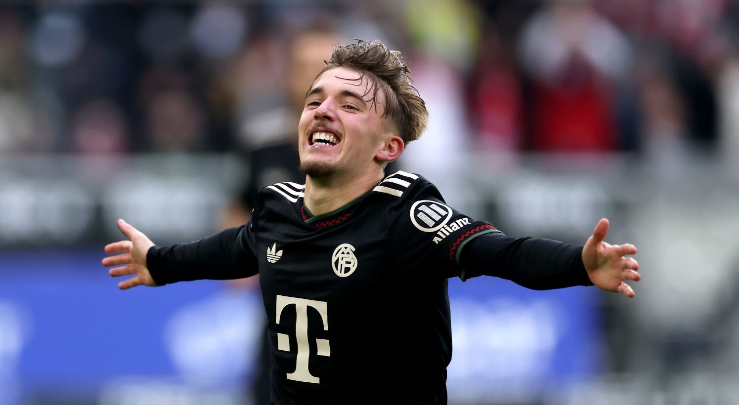 Lennart Karl celebrates his goal