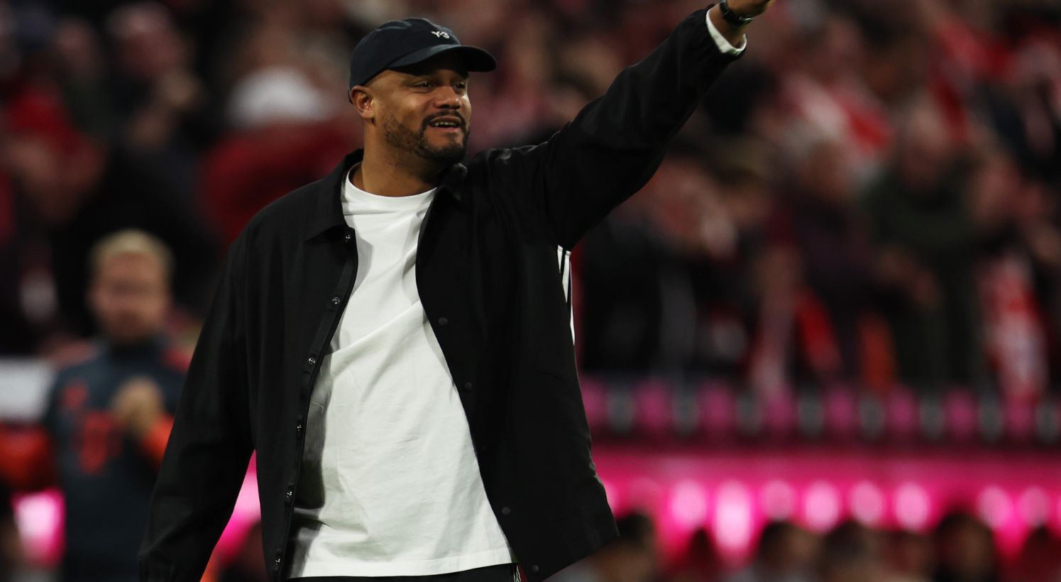 Vincent Kompany reacts during Bayern Munich vs Bayer Leverkusen