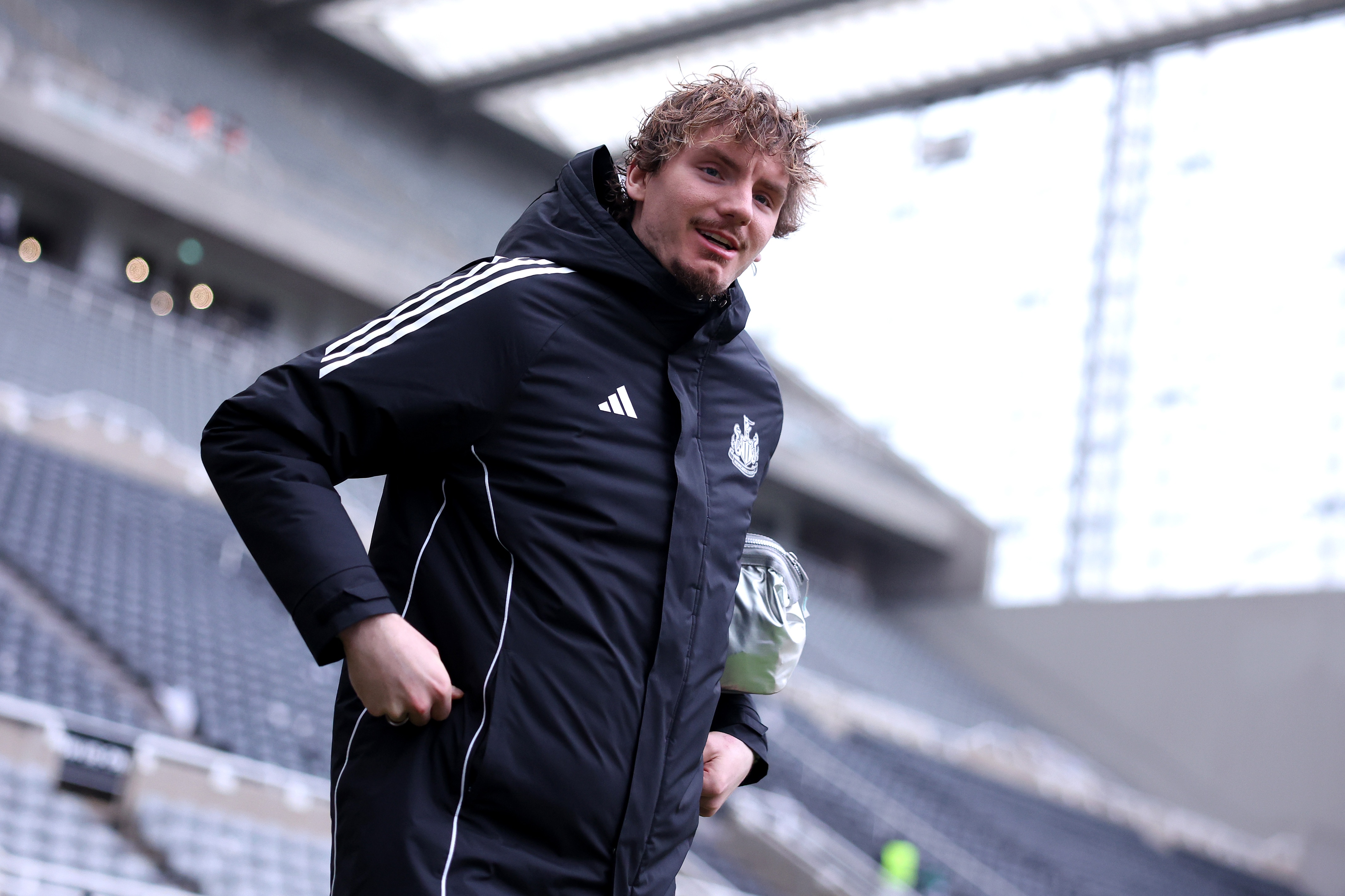 Nick Woltemade arrives at St James' Park.