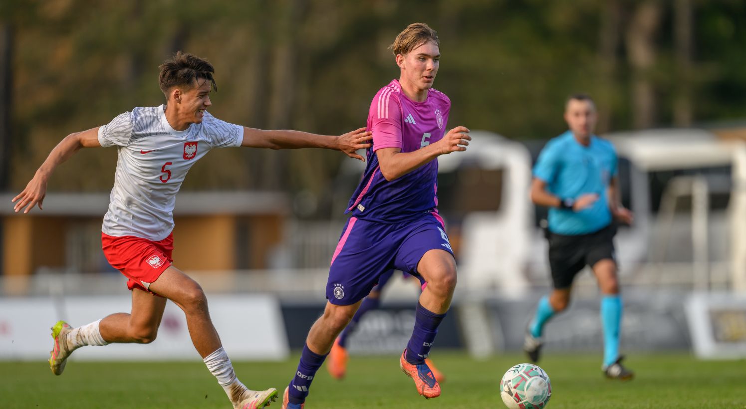 Kennet Eichhorn in action for Germany Under 17 side