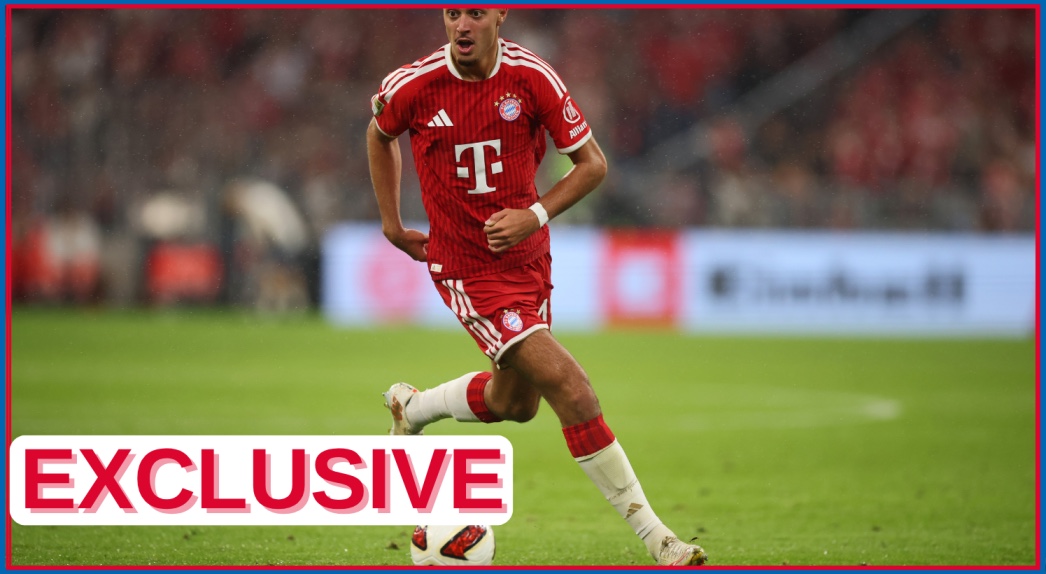 Aleksandar Pavlovic playing for Bayern Munich