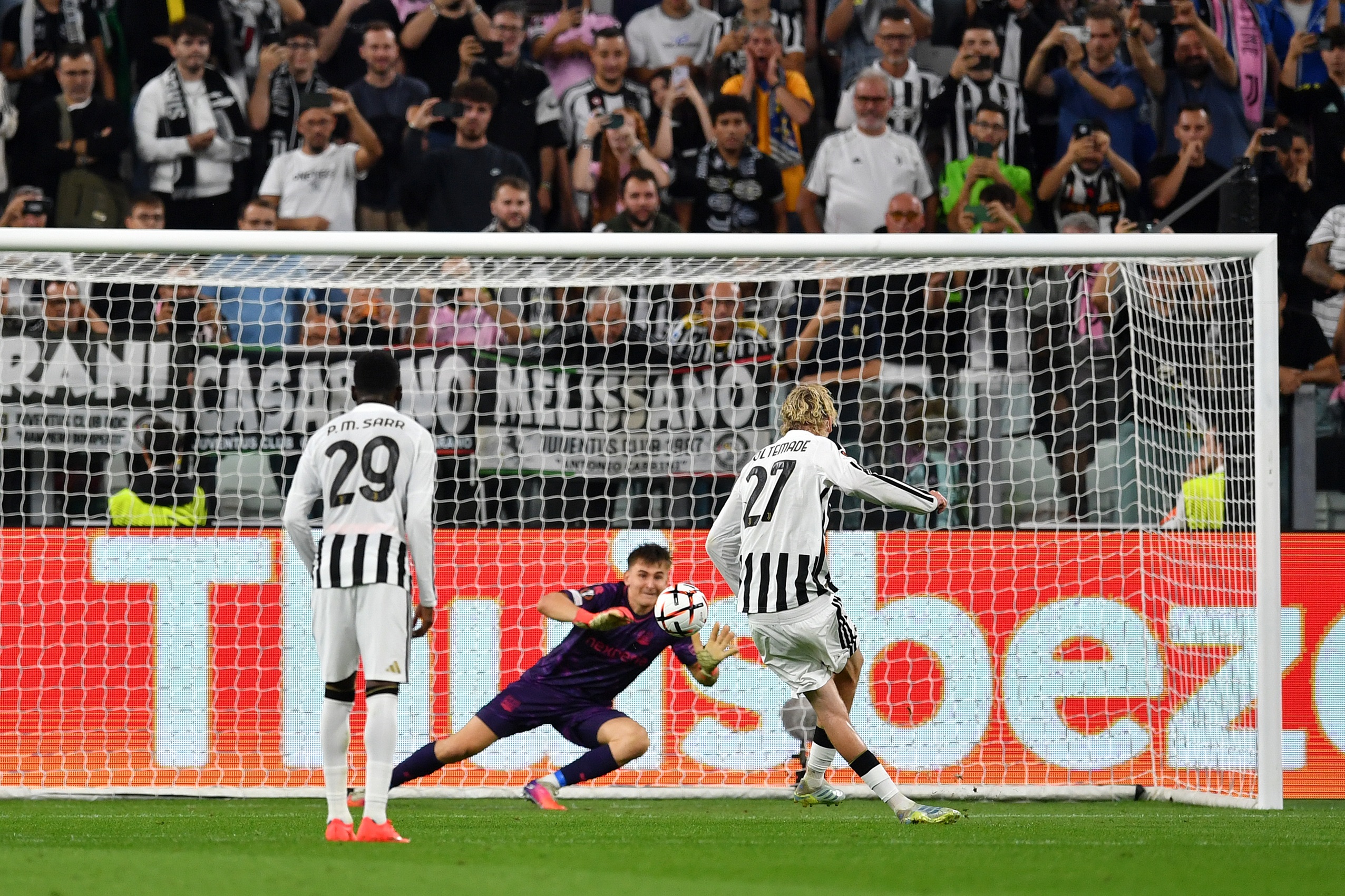 Reported Bayern Munich target Nick Woltemade takes a penalty for Juventus.